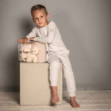 Teddybär Mila im Koffer von Steiff_mit Kind
