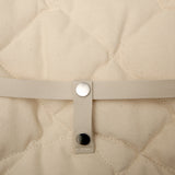 Detail Verschluss von Charlie Crane Babywippe LEVO im Mimosa Design