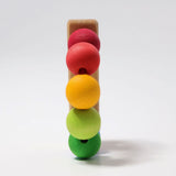 Regenbogen Schiff Babyspielzeug von Grimm's in Seitenansicht