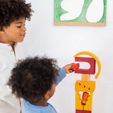 Kinder am Spielen mit Bauwelt Wüstensand von Grimm's