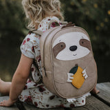 Kind mit Little Who Kinderrucksack Grosses Faultier Norbert
