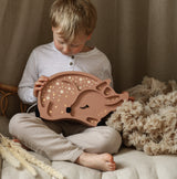 Junge mit Kinderlampe Reh von Little Lights