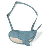 Umhängetasche Wal Anton von Little Who Frontansicht mit Tragegurt