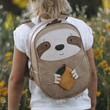 Little Who Kinderrucksack Grosses Faultier Norbert mit Patch Zitrone mit Kind in Blumenwiese