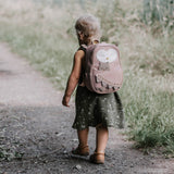 little-who-rucksack-kinder-kita-vegan-grosse-eule-isolde-kind-draussen