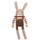 Großer Hase mit Regenbogen-Pulli von Main Sauvage