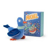 Puce&Pilou Rassel Taube von Moulin Roty vor Schachtel sitzend