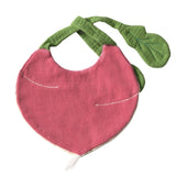 Rückseite von Radieschen-Lätzchen "Ramona the Radish" von Oli&Carol