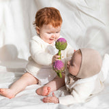 Kinder mit Oli & Carol Artischocken Beißring und Rassel