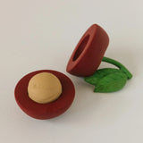 Stack&Bounce Spielzeug Merry the Cherry von Oli & Carol in geöffneter Form