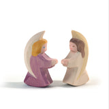 Weißes und lila Engelchen von Ostheimer