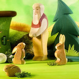 Stehender und schnuppernder Hase von Ostheimer