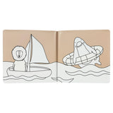 Geöffnetes selbstfärbendes Badebuch "Mrs. Cat and friends" von Trixie