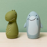 Badespielzeug Spritztiere Mr. Shark und Mr. Dino von Trixie