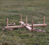 Ringwurfspiel aus Holz von Wooden Story auf Wiese