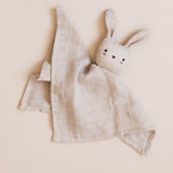 Schmusetuch "Hase" aus Bio-Baumwolle von Main Sauvage_sandfarben_Schmusetuch_2