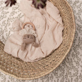 Beißring mit Rassel aus Alpakawolle "Hase" von Main Sauvage_Detailansicht_2