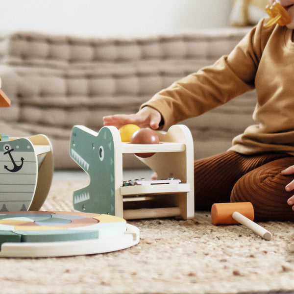 Small Foot Company 6684 – Holz-Spielzeuglampe „Manufaktur“ Mit 5 LED-Lichtern, Batteriebetrieben
