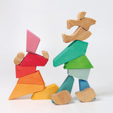 Figuren aus Holzelementen von Grimm's Bauspiel Regenbogenlöwe aus Massivholz