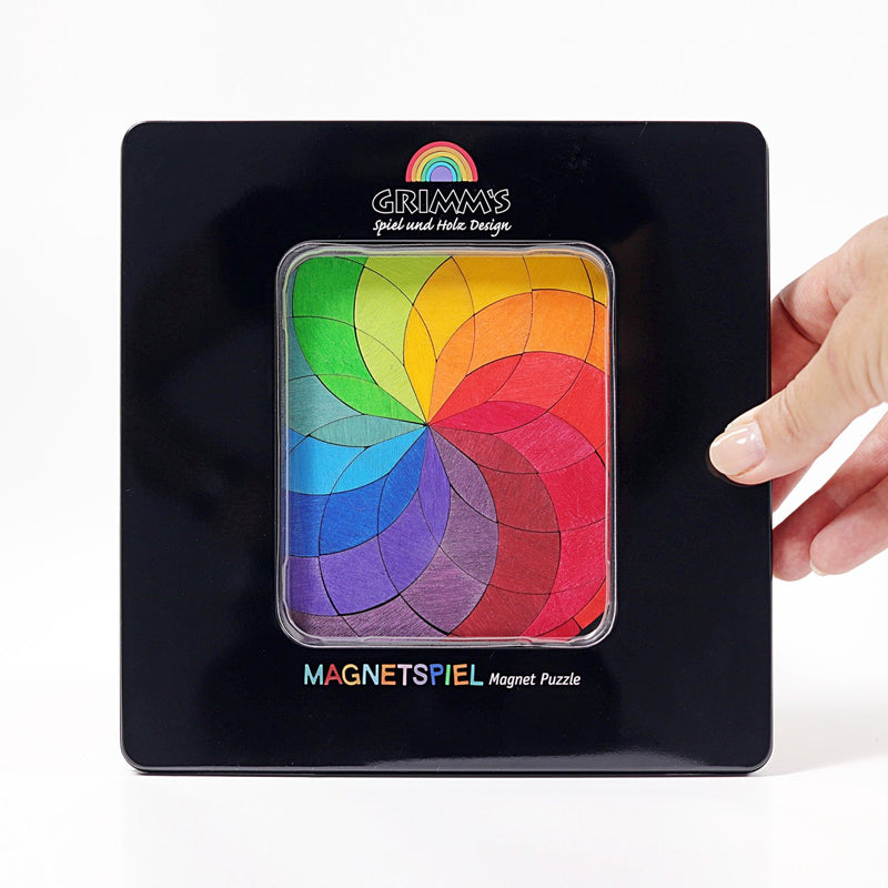 Magnetspiel Farbspirale in Regenbogenfarben von Grimm's in Verpackung