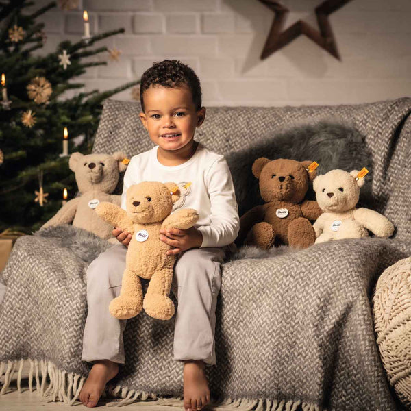 Teddybär Ben von Steiff_30cm_mit Kind und Bärenbande