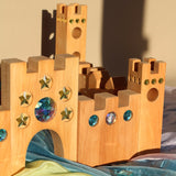 Großes Märchenschloss von Bauspiel mit Funkelsteinen