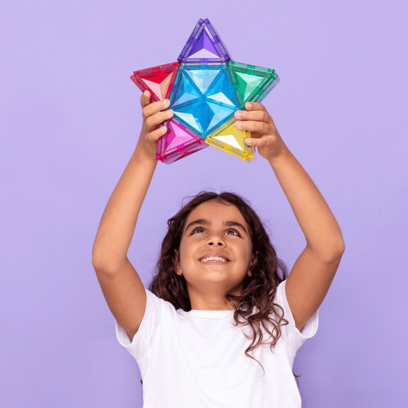 Kind mit Connetix Light Start Set