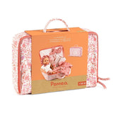 Verpackung von POMEA Puppe  Lily im Koffer von Djeco