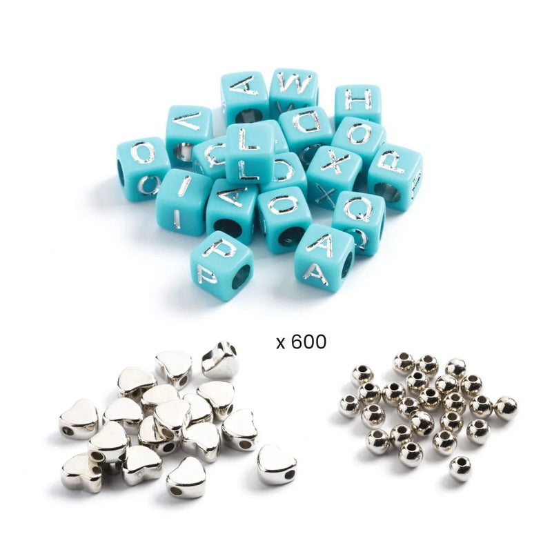 Schmuck basteln_Silberne Buchstaben von Djeco_Bestandteile