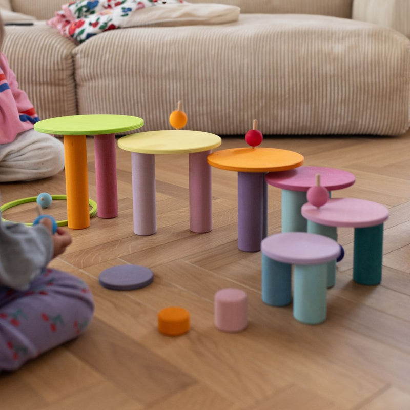 6 Pastell Kreisel von Grimm's werden bespielt