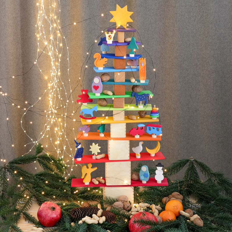 Regenbogen Bauplatten von Grimm's eingebaut in Weihnachts-Dekoration