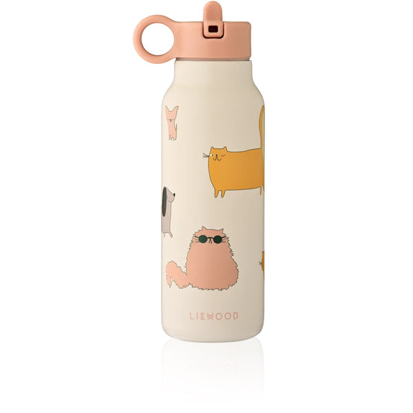 Trinkflasche von Liewood_Modell Falk Cats & Dogs