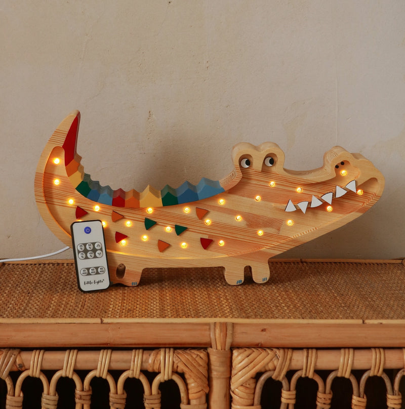 Kinderlampe 'Krokodil Karibisch Braun" | 43 cm