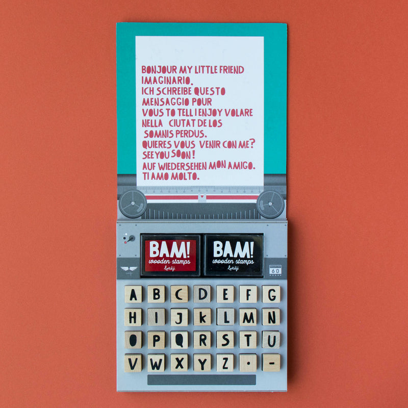 Stempelset "BAM! Create your words" von Londji mit geöffneter Packung