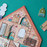 Spielfiguren in verschiedenen Verstecken beim Londji Versteckspiel