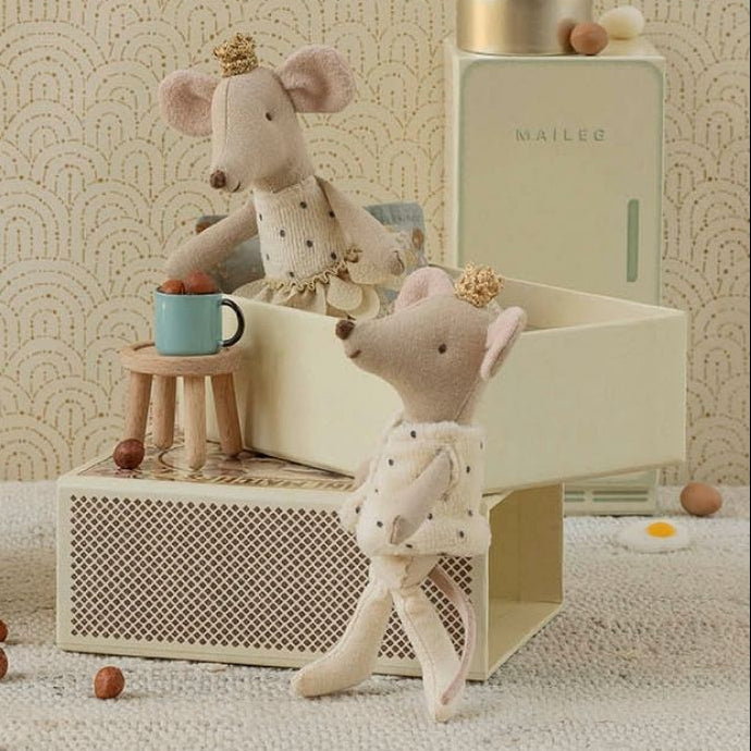 Königliche Zwillingsmäuse von Maileg_Kleine Schwester und kleiner Bruder_Lifestyle