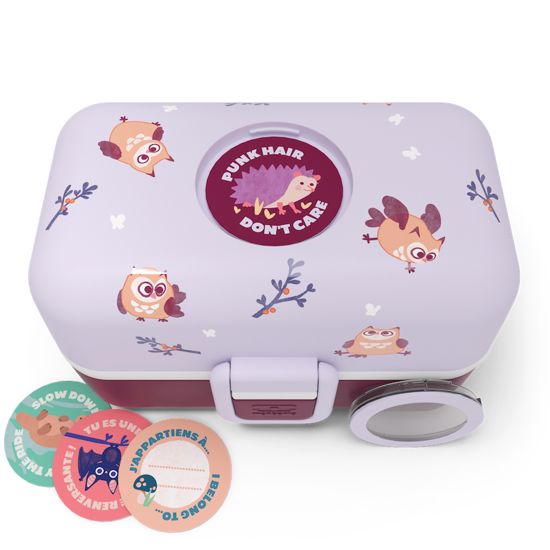 Nahaufnahme von Bento-Box Lunchbox von monbento in lila mit Eulen