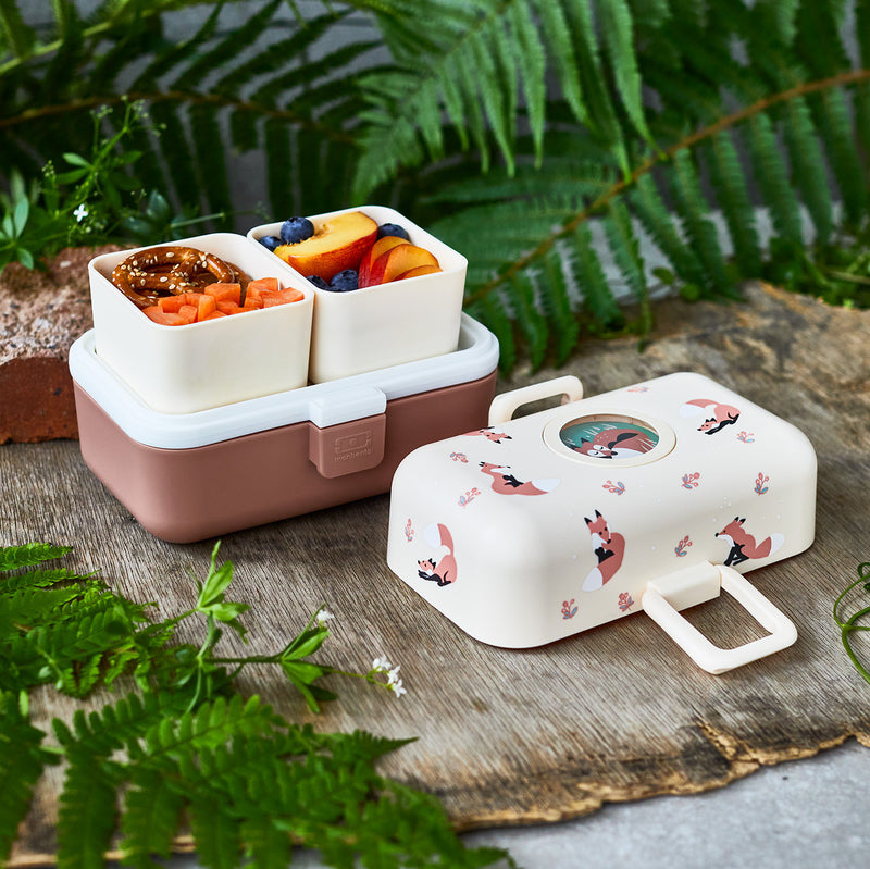 Mit Essen gefüllte Lunchbox Bento-Box Cinnamon Fox von monbento