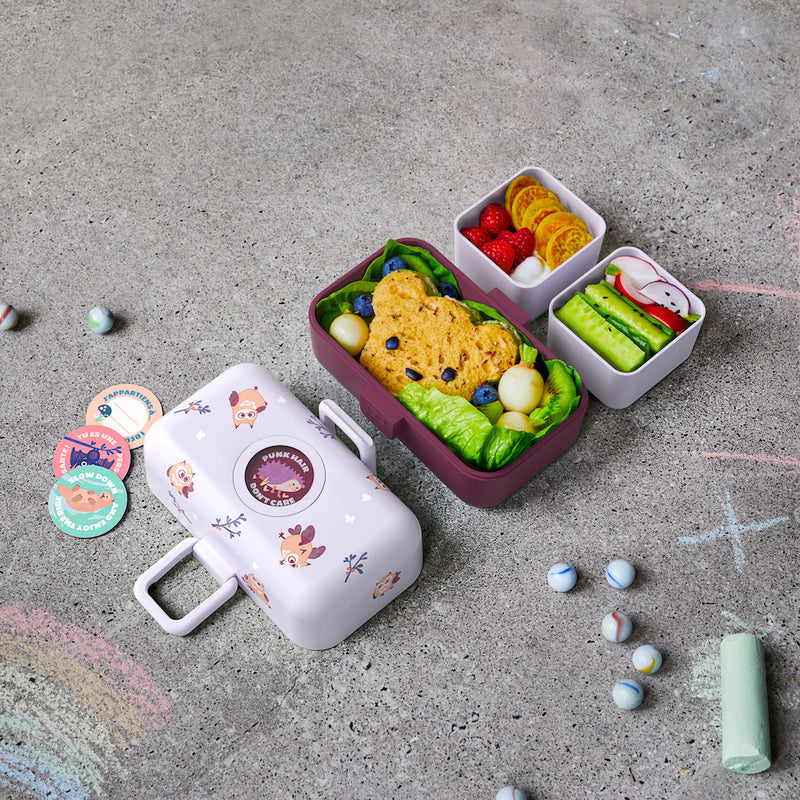 Befüllte Bento-Box Lunchbox von monbento in lila mit Eulen