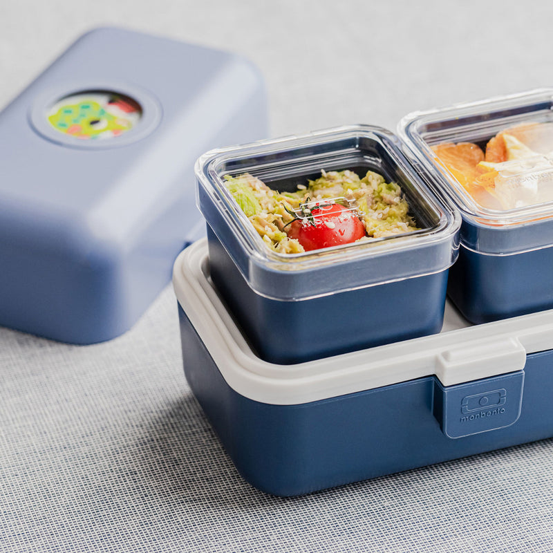 Monbento Lunchbox Bento-Box in Infinity Blue mit Essen befüllt