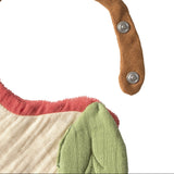 Verschluss von Apfel-Lätzchen "Pepa the Apple" von Oli&Carol