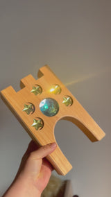 Funkelnde Acrylsteine beim großen Märchenschloss von Bauspiel