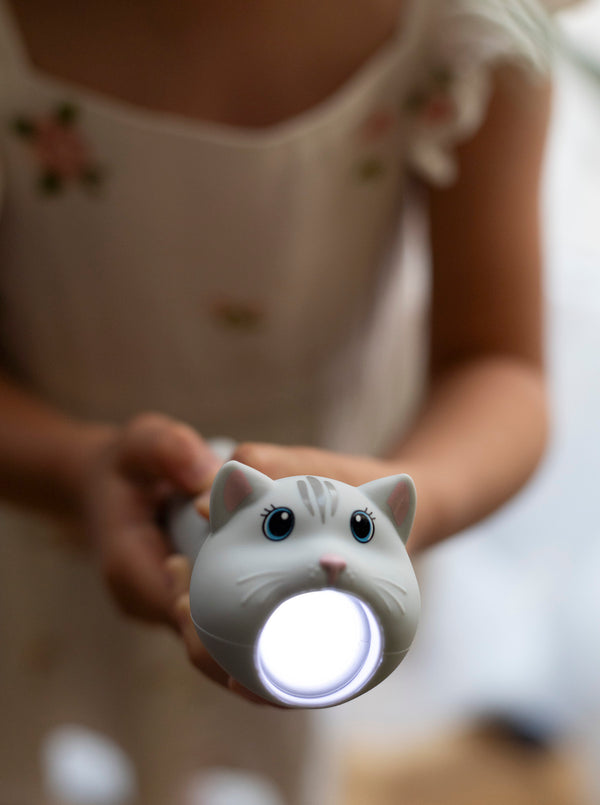 Katzen-Kindertaschenlampe von Rabbit & Friends von Kind gehalten