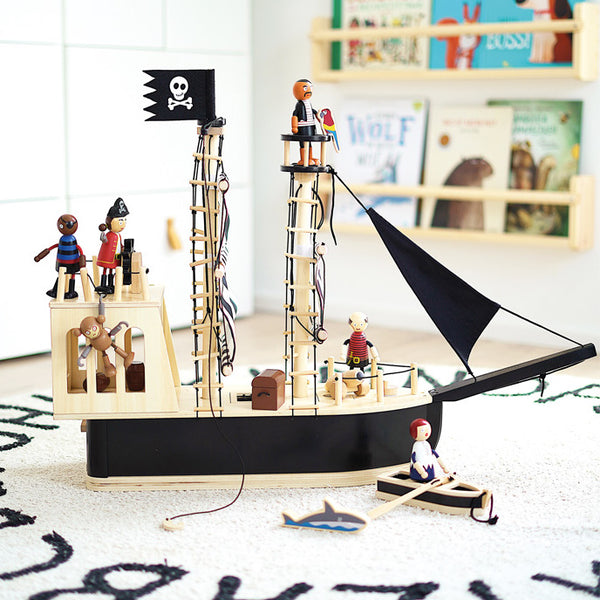 Piratenschiff mit Biegepuppen Piraten-Figuren von small foot