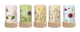 Toverlux Lampenschirme Gepresste Gartenblüten von Wilder & Wren – alle fünf botanischen Motive mit gepressten Blumen und Blättern in Pastellfarben