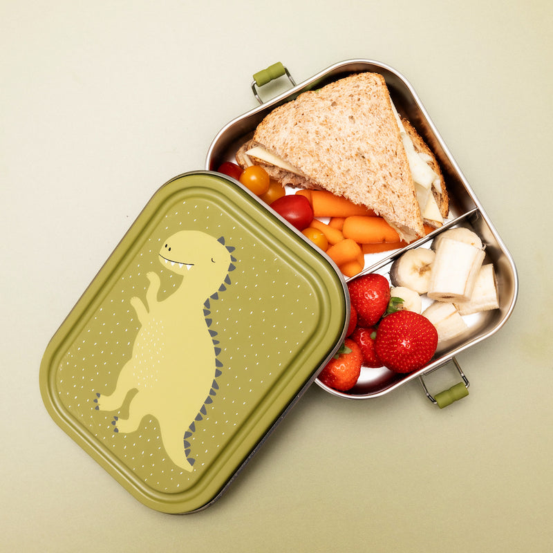 Große Lunchbox Mr. Dino von Trixie mit Essen befüllt