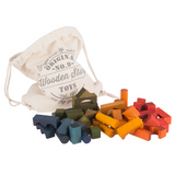 100 Bauklötze aus Naturholz in Regenbogen-Farben in Baumwollsack von Wooden Story