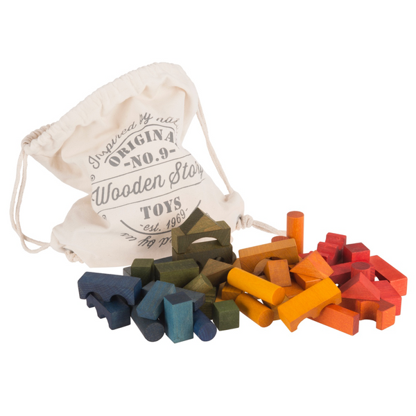 100 Bauklötze aus Naturholz in Regenbogen-Farben in Baumwollsack von Wooden Story