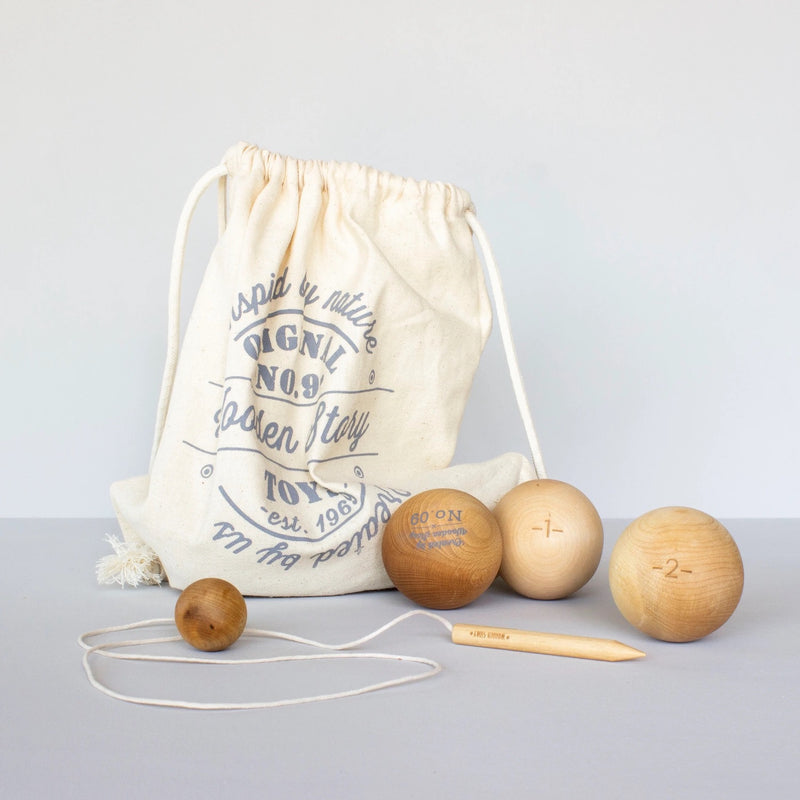 Boule Spiel aus FSC-zertifiziertem Massivholz von Wooden Story mit Baumwollbeutel