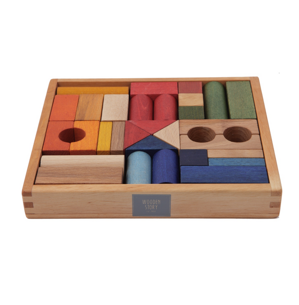 30teiliges Set an Holzbauklötzen in Regenbogenfarbe von Wooden Story